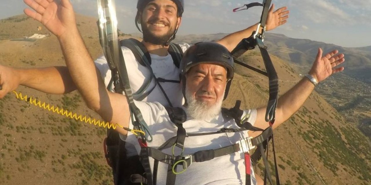 Paraşütle Uçan Dede Heyecandan Göğü İnletti: "allahu Ekber"