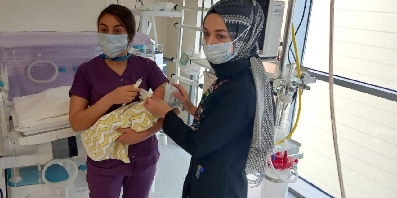 Konya’da Yeni Doğmuş Bebeği Arabanın Bagajının Üstüne Bırakıp Terk Ettiler