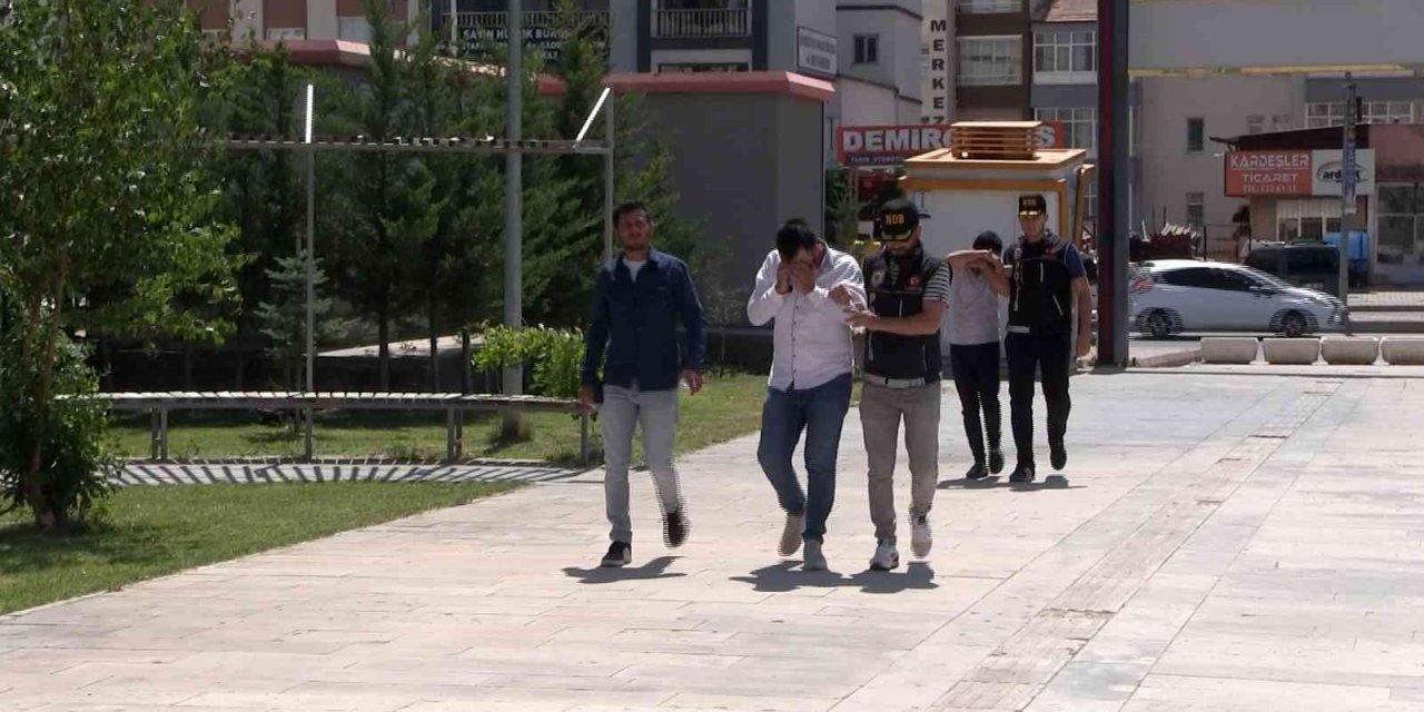 Narkotik Ekiplerinden Uyuşturucu Operasyonu: 2 Gözaltı