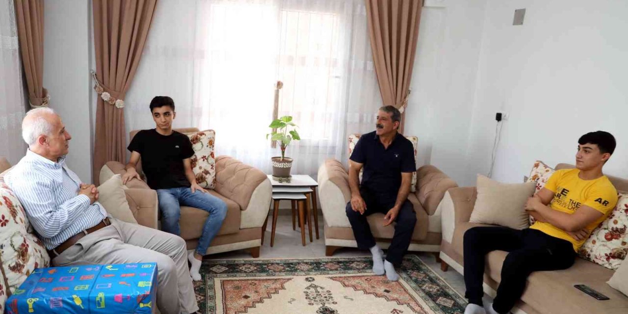 Akdenizli Deniz’den Büyük Başarı