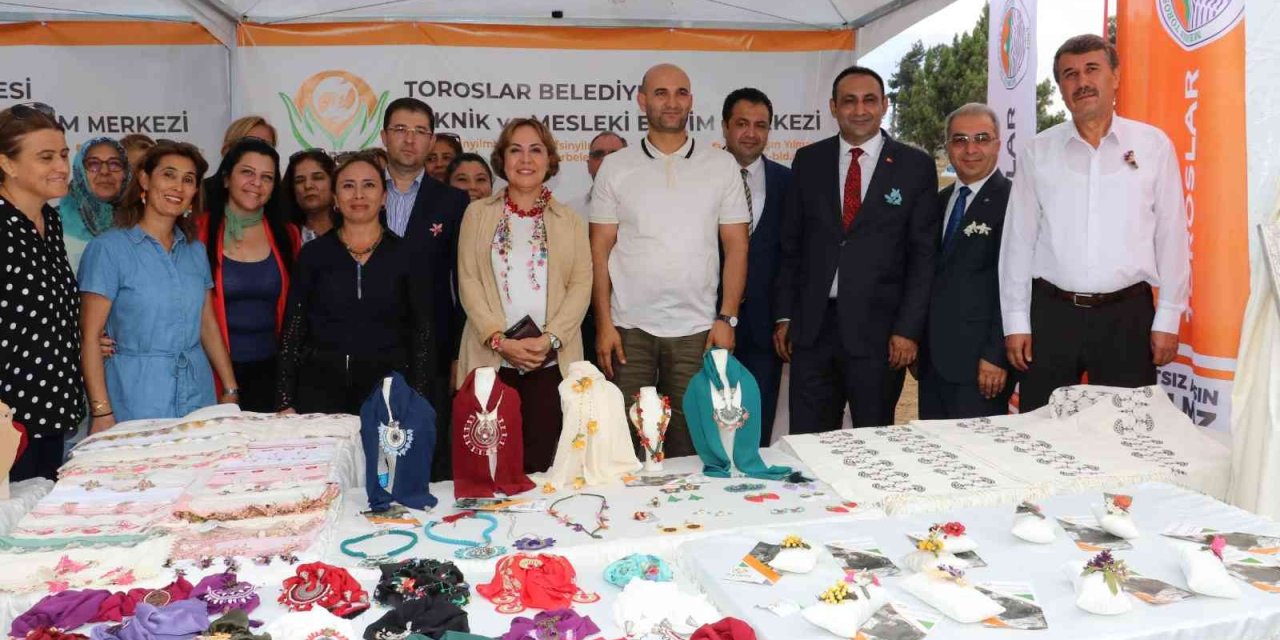 Çamlıyayla İğne Oyası Festivali Başladı