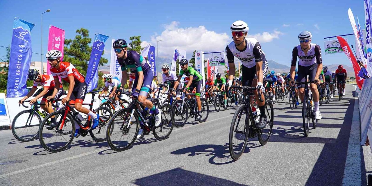 Usta Bisikletçiler Pedalları Develi’den Yahyalı’ya Çevirdi