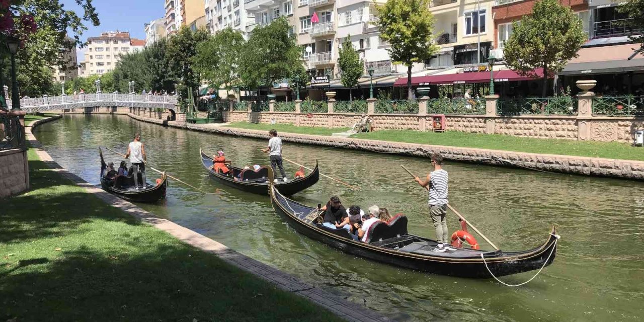 Gondol Seferlerine Hafta Sonu İlgisi