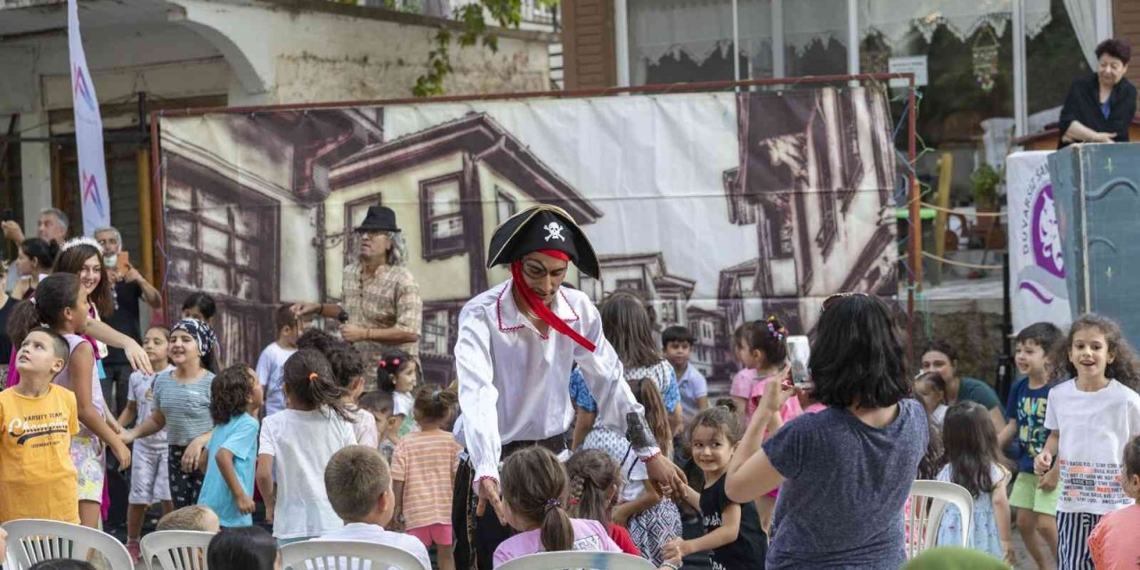 Mersin’de Kültür Sanat Etkinlikleri Sürüyor