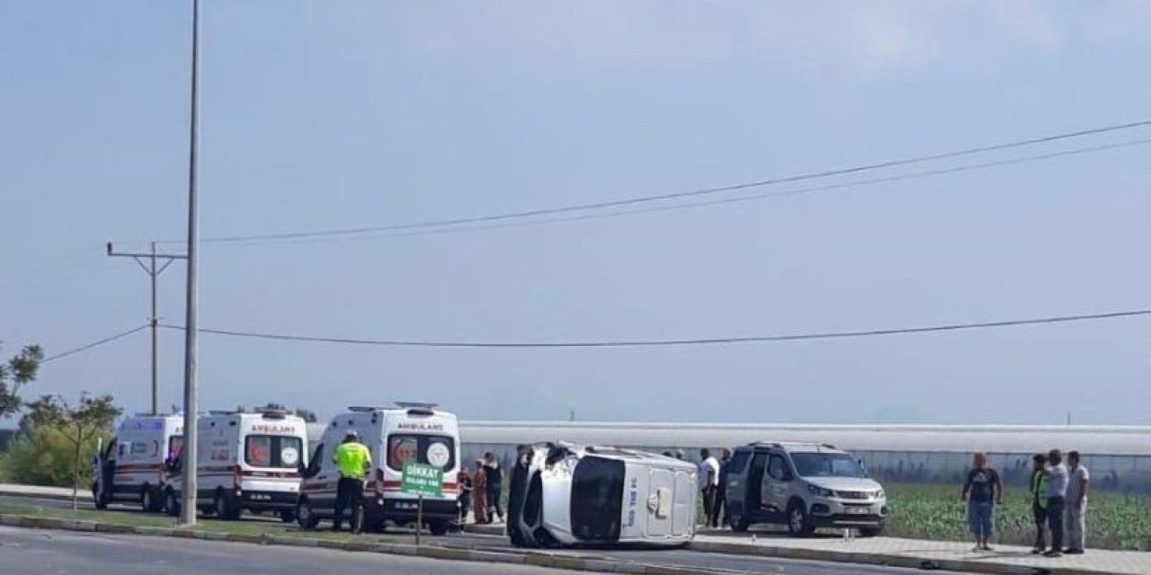 Serik’te Banka Para Nakil Aracıyla Otomobil Çarpıştı: 2 Yaralı