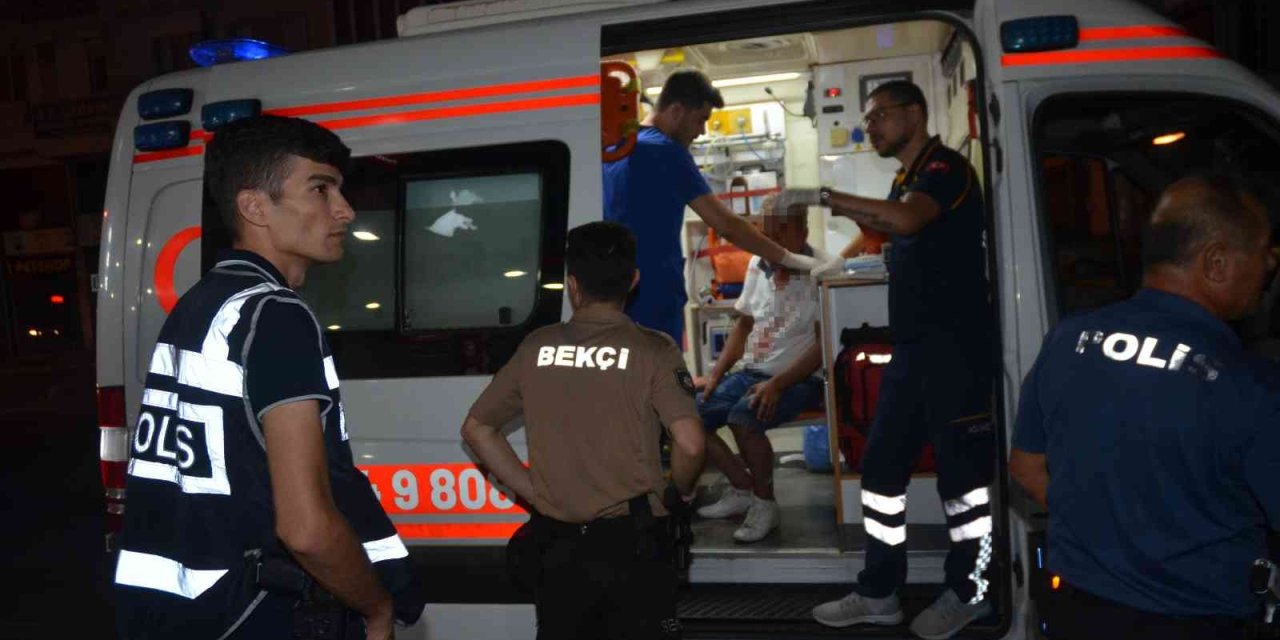 Küfür Yüzünden Çıkan Kavgada Birbirlerini Yaraladılar