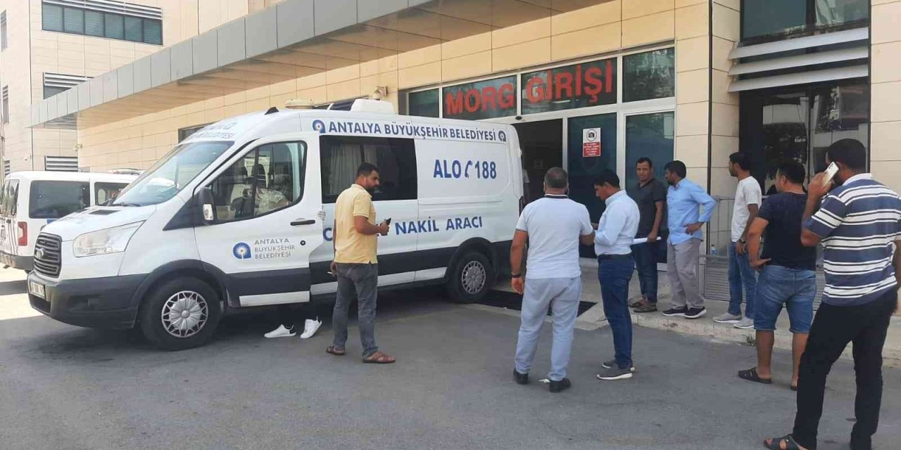 Otomobilin Çarptığı Rümeysa Hayata Tutunamadı