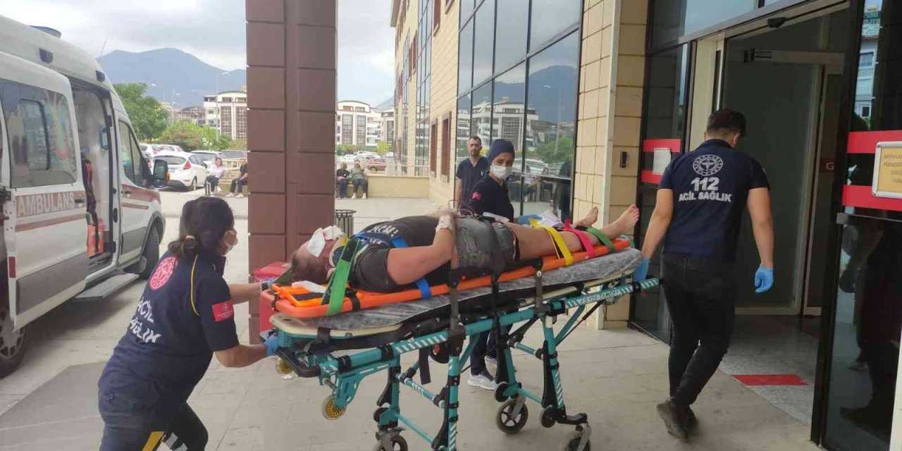 Polonyalı Turistler Safari Cipiyle Şarampole Düştü: 5 Yaralı