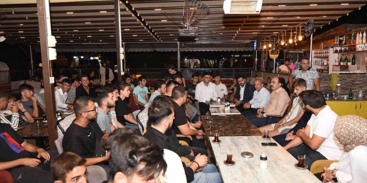 Başkan Altay Akşehir’de Çocuklar Ve Gençlerle Buluştu