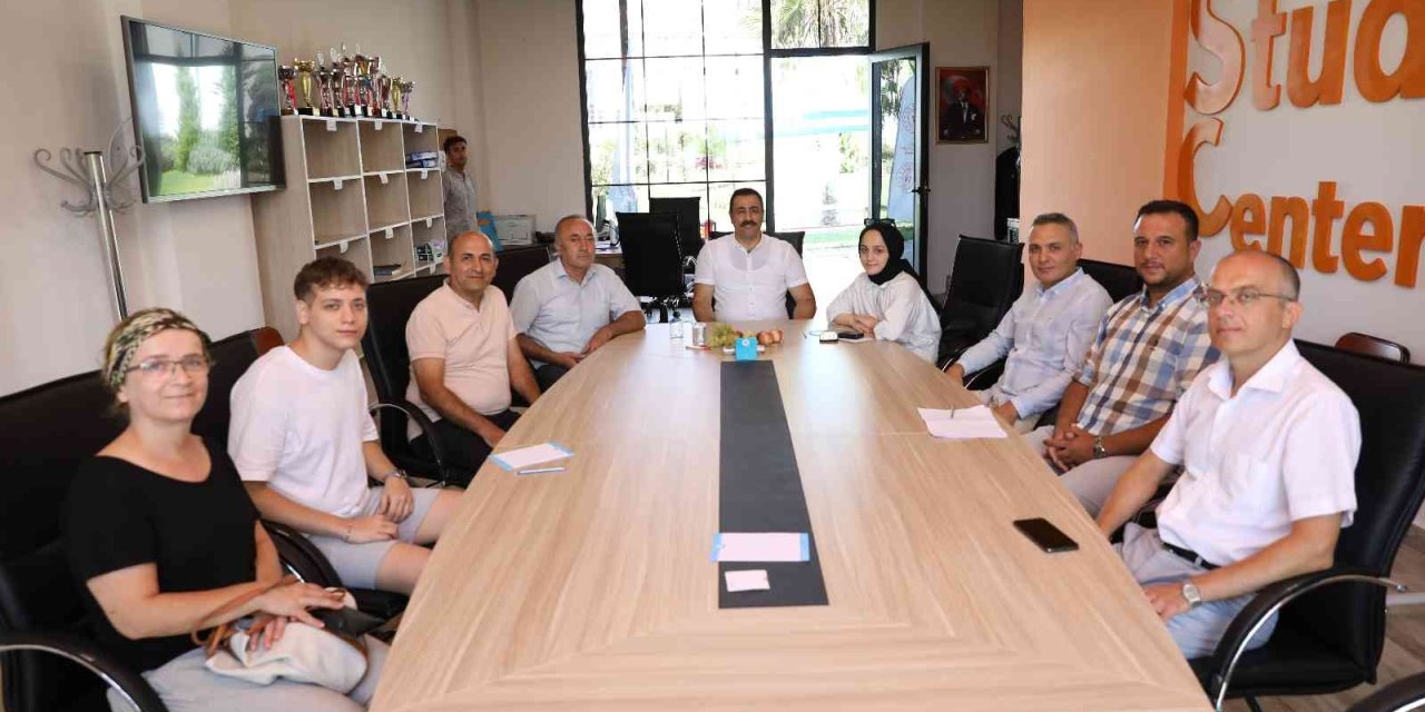 Alkü Rektörü Prof.dr. Kalan, Velilerle Buluştu