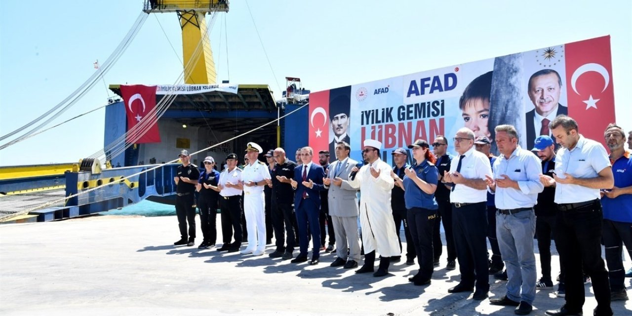 Lübnan’a İnsani Yardım Malzemesi Taşıyan 4. Gemi Mersin’den Uğurlandı
