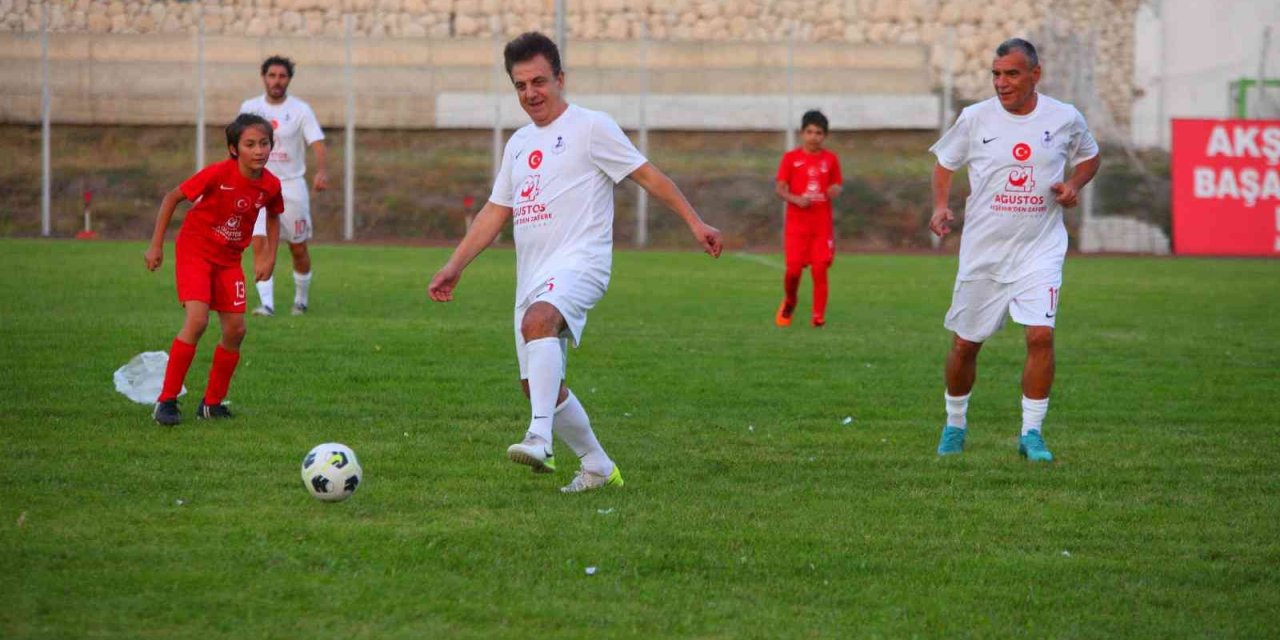 Düşman İstihbaratlarını Yanıltmak İçin 100 Yıl Önce Oynanan Maçın Temsili Oynandı