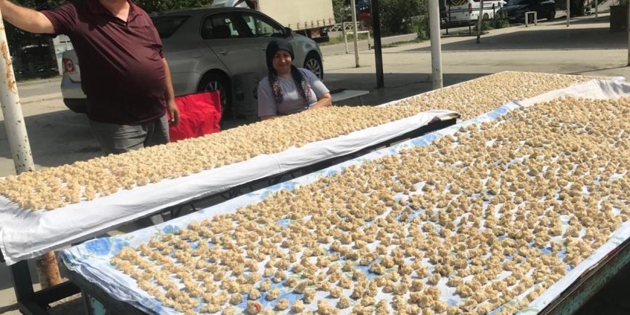 Kışlık Tarhanalar Pazar Tezgâhlarını Süslüyor