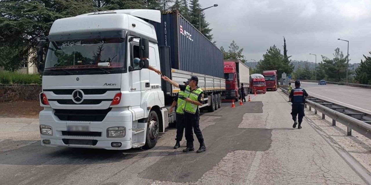 Mersin’de Araçlar Denetlendi