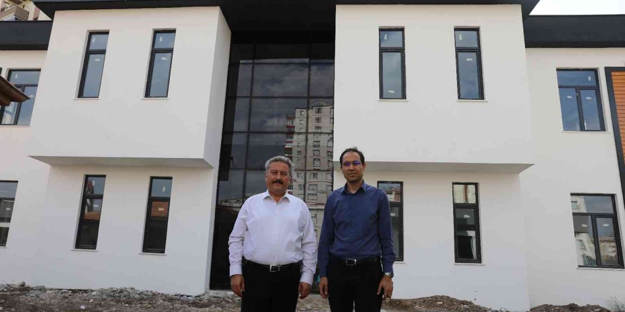 Başkan Palancıoğlu, İl Sağlık Müdürü İle Yapımı Devam Eden Sağlık Merkezlerini İnceledi