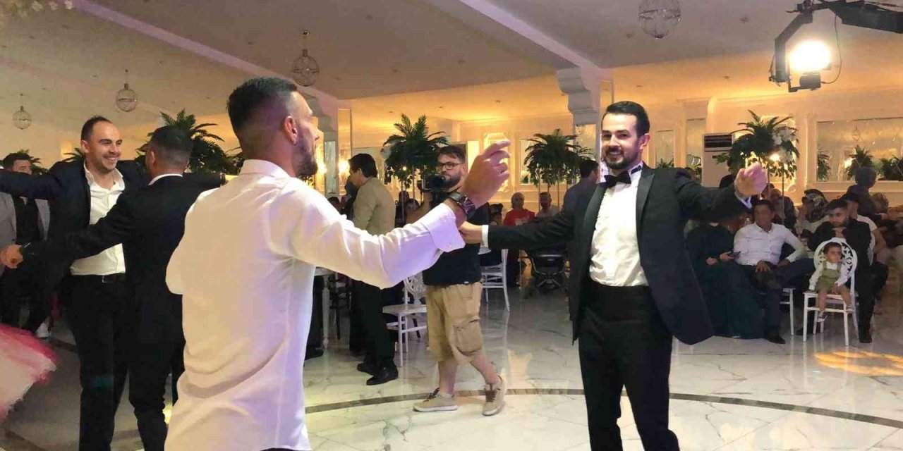 Kayserisporlu Futbolcular Düğünde Coştu
