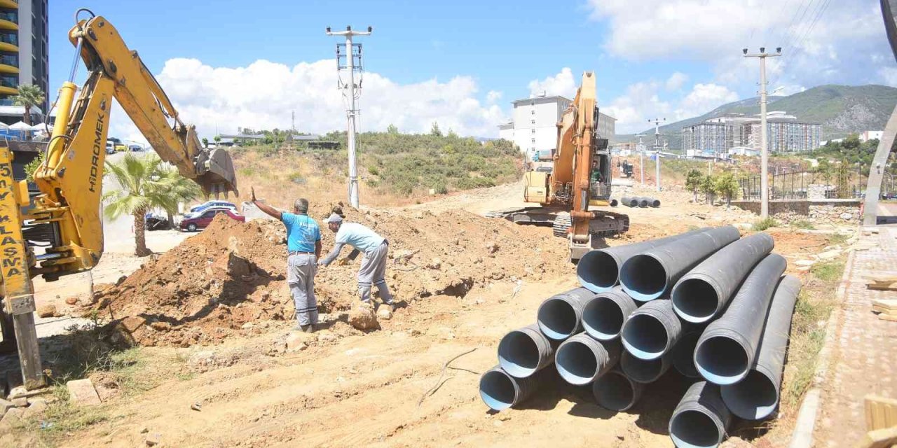 Alanya’da Yol Ve Alt Yapı Çalışmaları Devam Ediyor