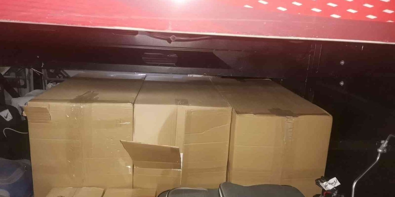 Antalya’da 150 Bin Adet Makaron Ele Geçirildi