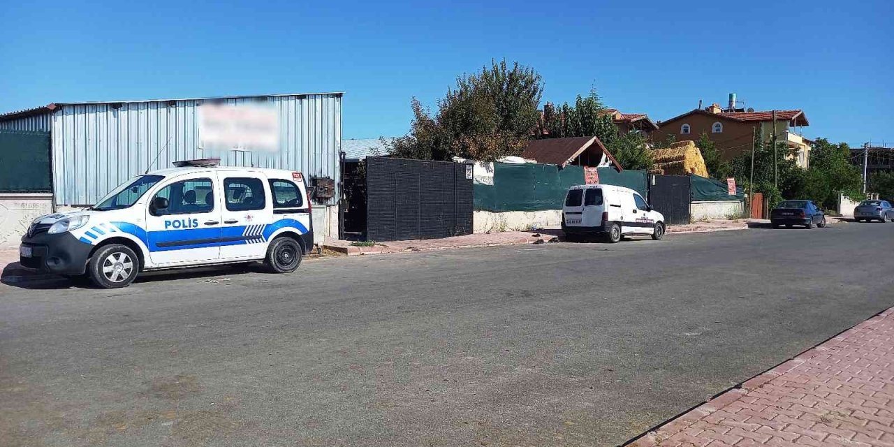 Sıkışan Gaz Parladı, 4 Kişi Yaralandı