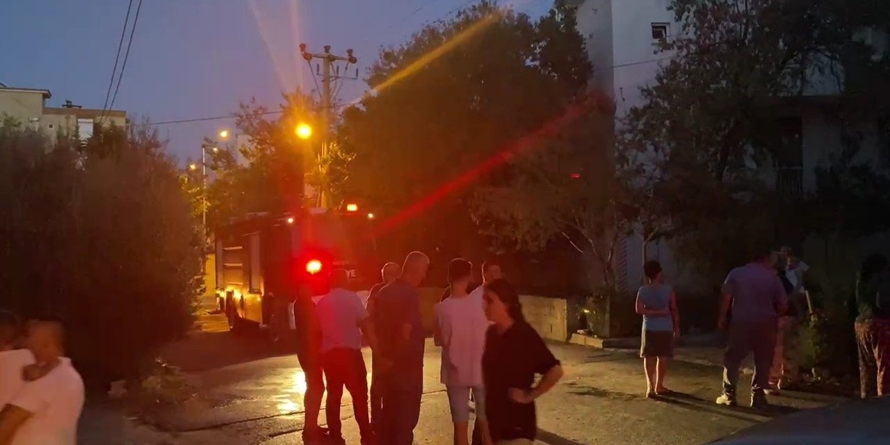 Evin Balkonundaki Kışlık Odunların Yanması Sonucu Çıkan Yangın Korkuttu