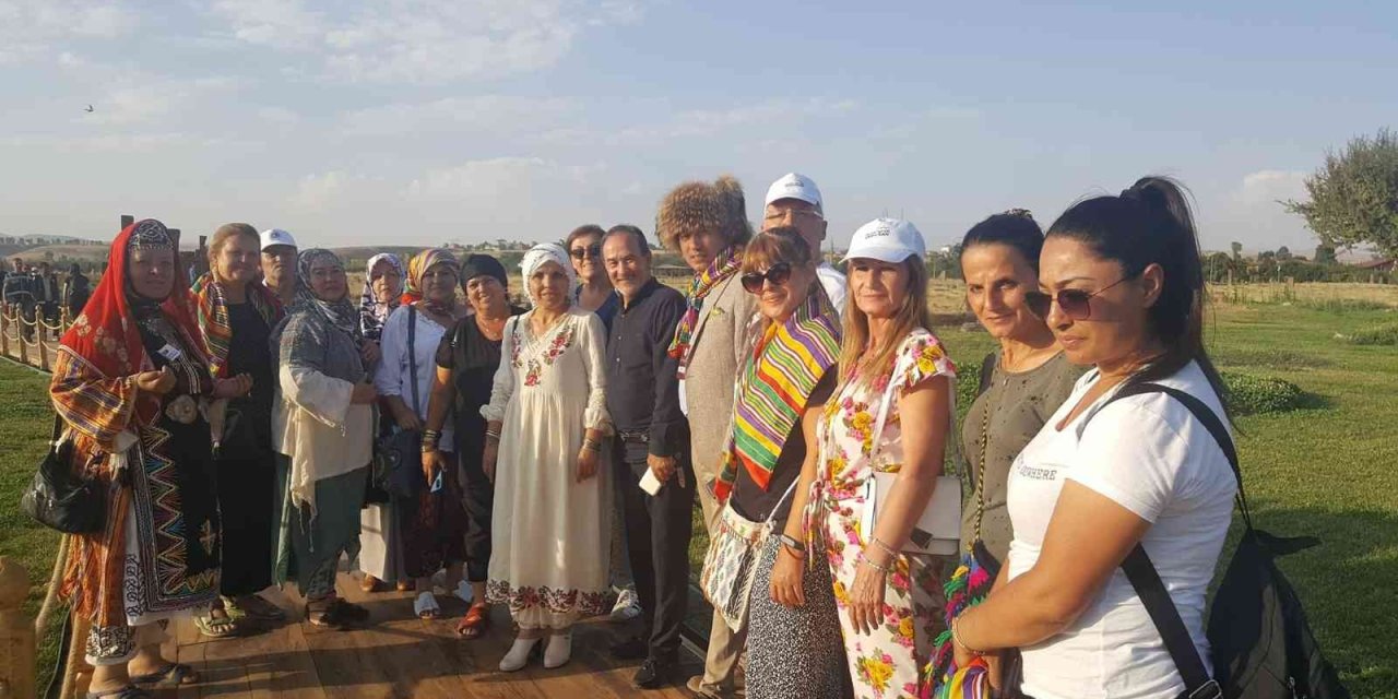 Eskişehir Anadolu Bacıları Tiyatro Grubu, Ahlat’ta Beğeni Topladı