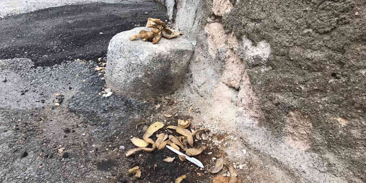 “sadaka Taşı” Çöplük Oldu