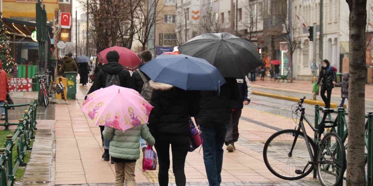 Meteorolojiden Kuvvetli Yağış Uyarısı