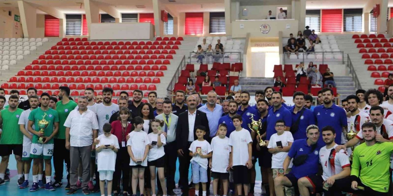 2. Ulusal Yunus Emre Hentbol Turnuvası Sona Erdi