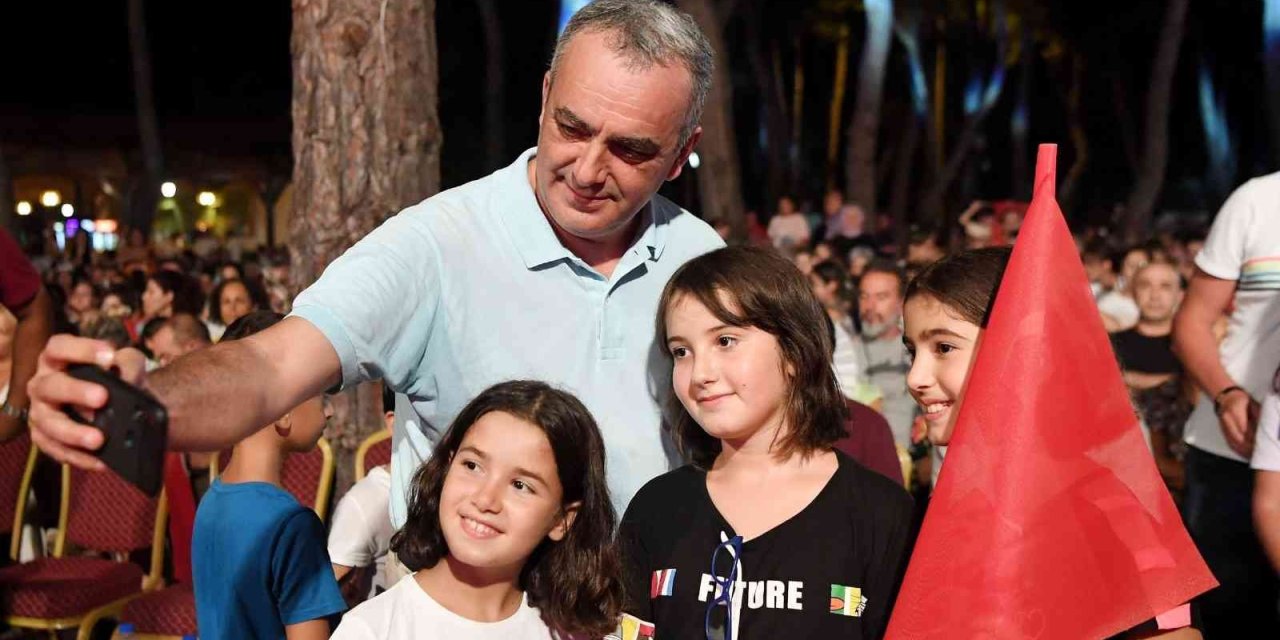 Konyaaltı’nda Duygulandıran ‘Zafer’ Kutlaması