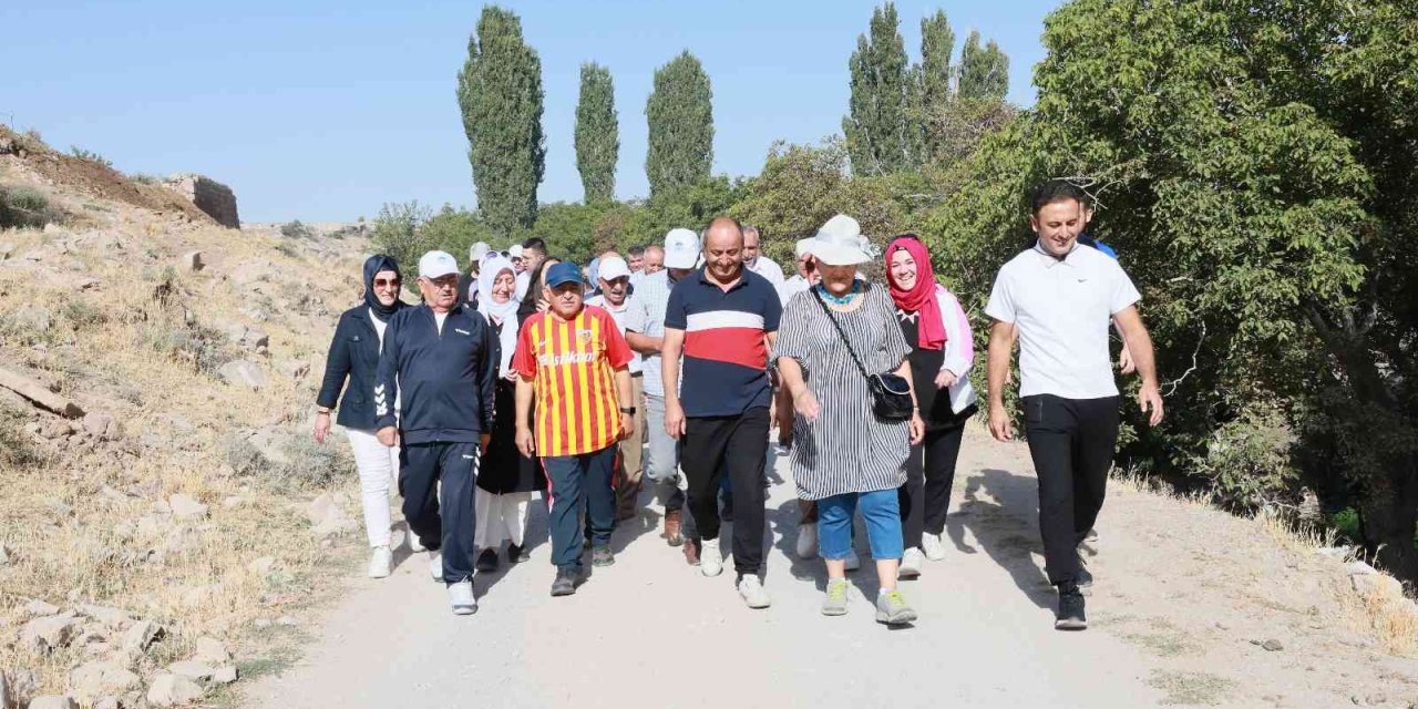 Başkan Büyükkılıç, Muhtarlarla Koramaz Vadisi’nde Buluştu