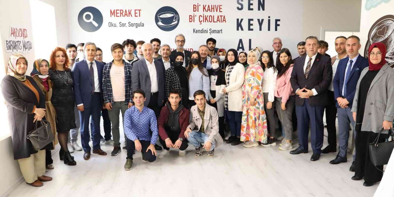 Akdeniz Belediyesinin Ücretsiz Üniversite Hazırlık Kursu Başlıyor