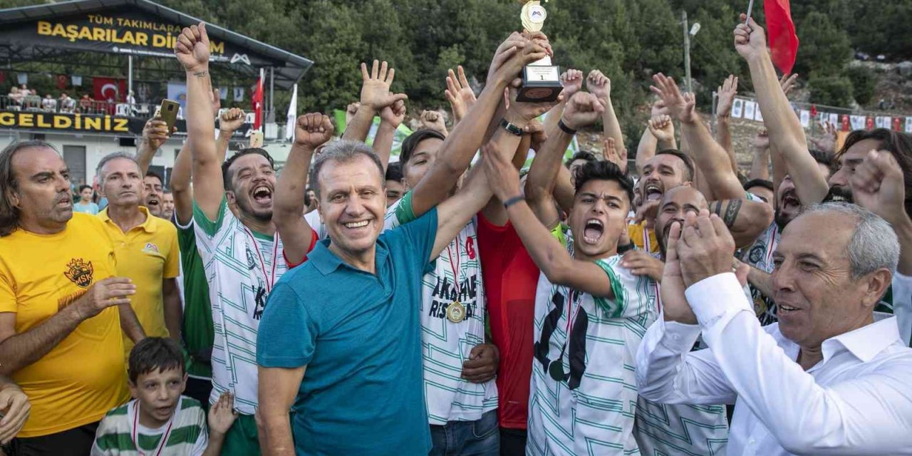 Fındıkpınarında Turnuvanın Şampiyonu Uzunkaş Oldu