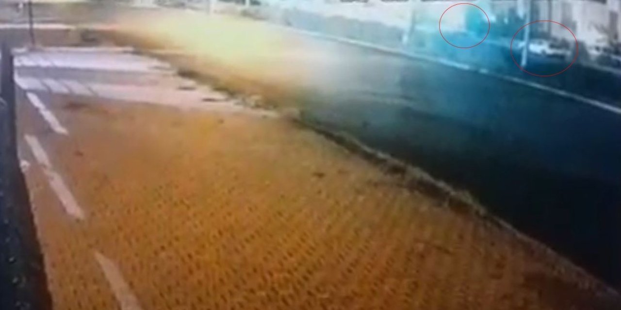 Üniversiteli Genç Kızı Ölüme Götüren Kaza Güvenlik Kamerasına Yansıdı