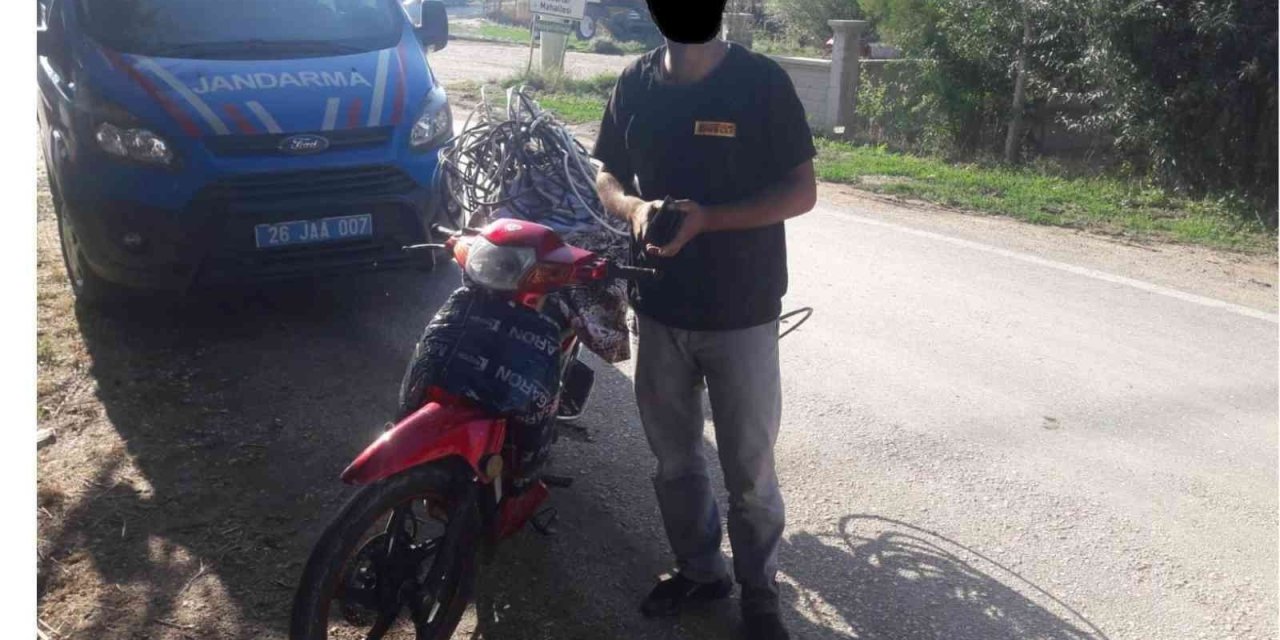 Çaldığı Motosikletle Kablo Çaldı, Sonrasında Yakalandı