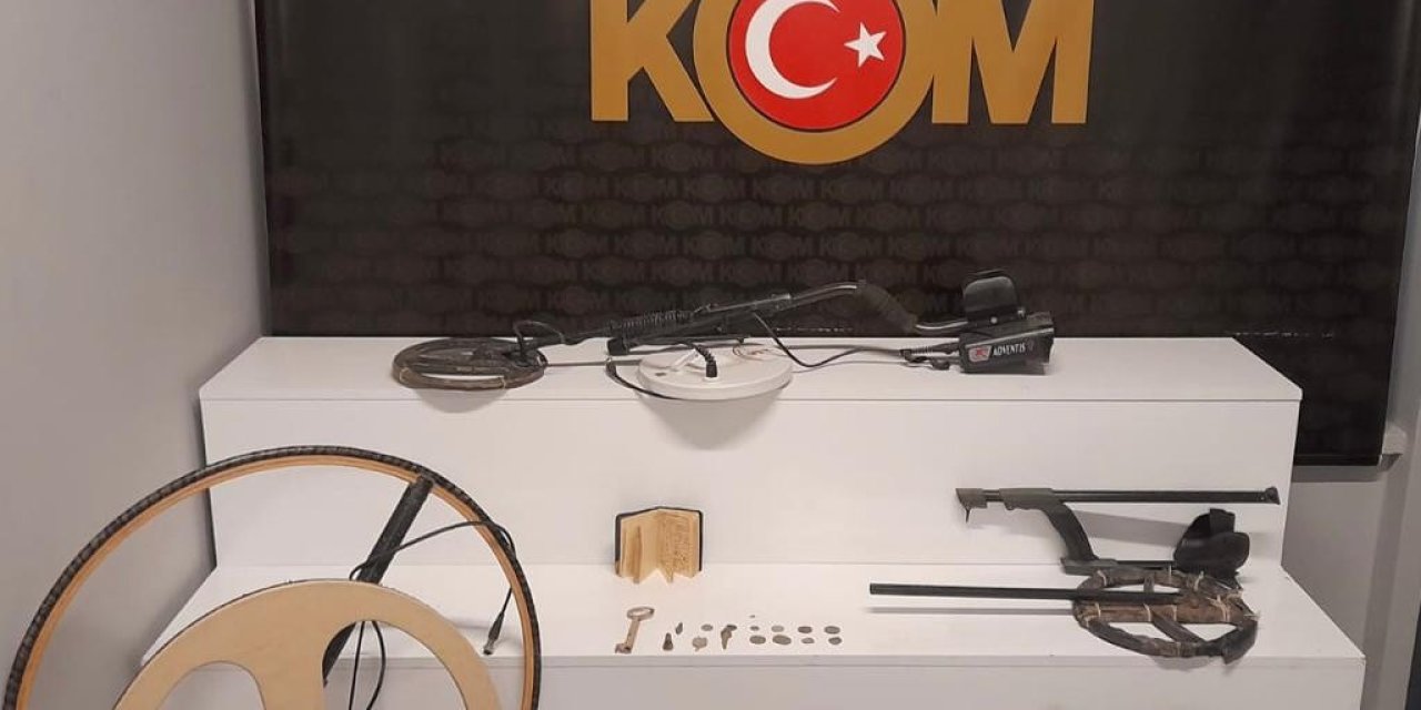 Kayseri’de Tarihi Eser Operasyonu: El Yazması Kur’an-ı Kerim Ele Geçirildi