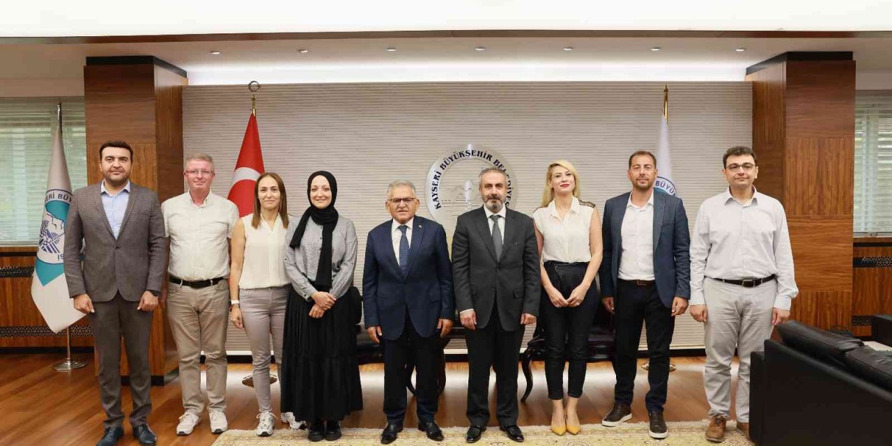 Başkan Büyükkılıç’tan Raylı Sistem Toplantısı