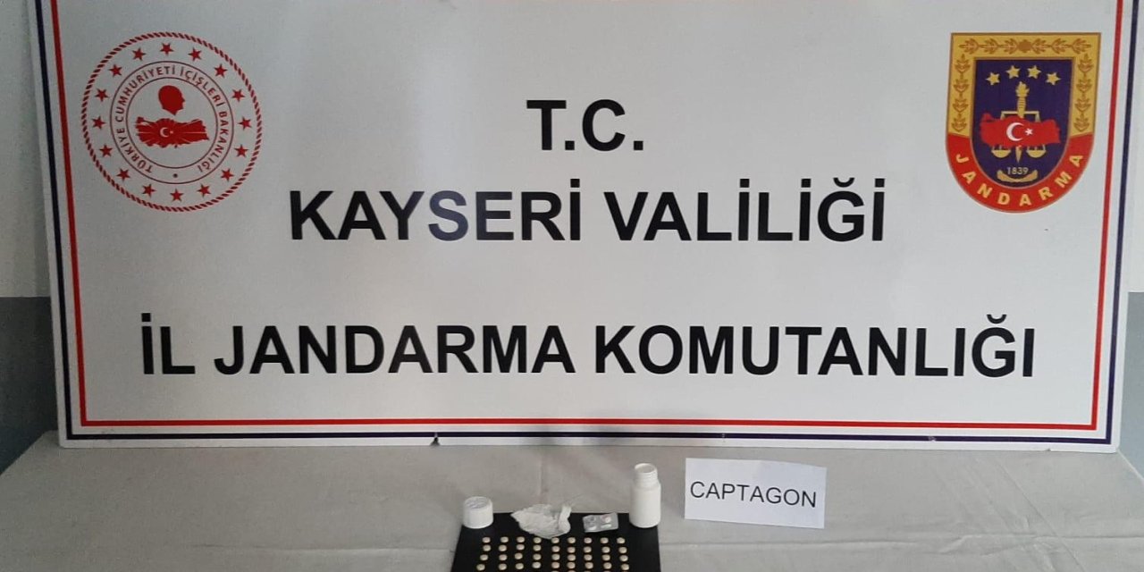 Jandarma Uyuşturucuya Geçit Vermiyor