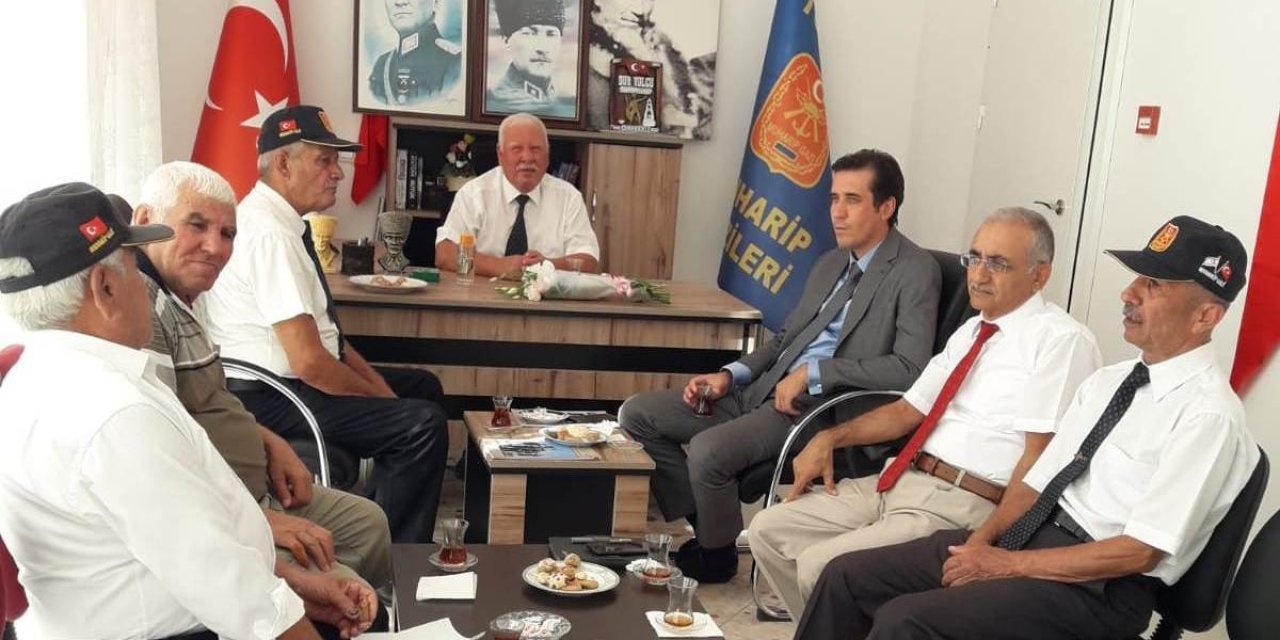 Kaymakam Topsakaloğlu Gazilerle Bir Araya Geldi