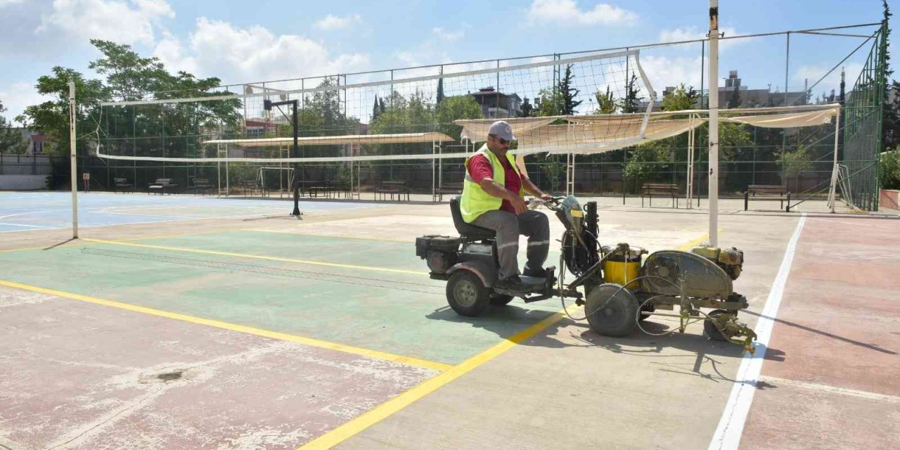 Kepez’in Okul Bahçeleri Renkleniyor