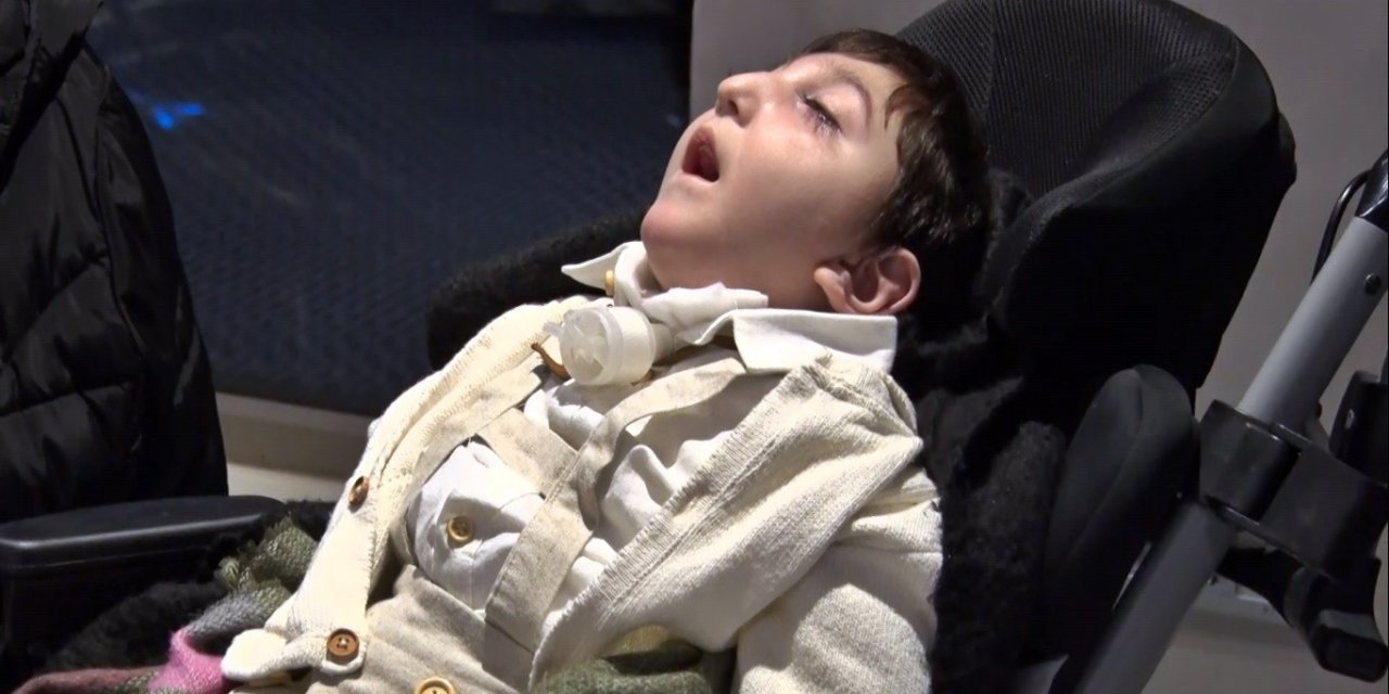 Bir Yaşını Doldurmadan 3 Ay Ömür Biçilen Ata Bebek 4,5 Yaşında Hayatını Kaybetti