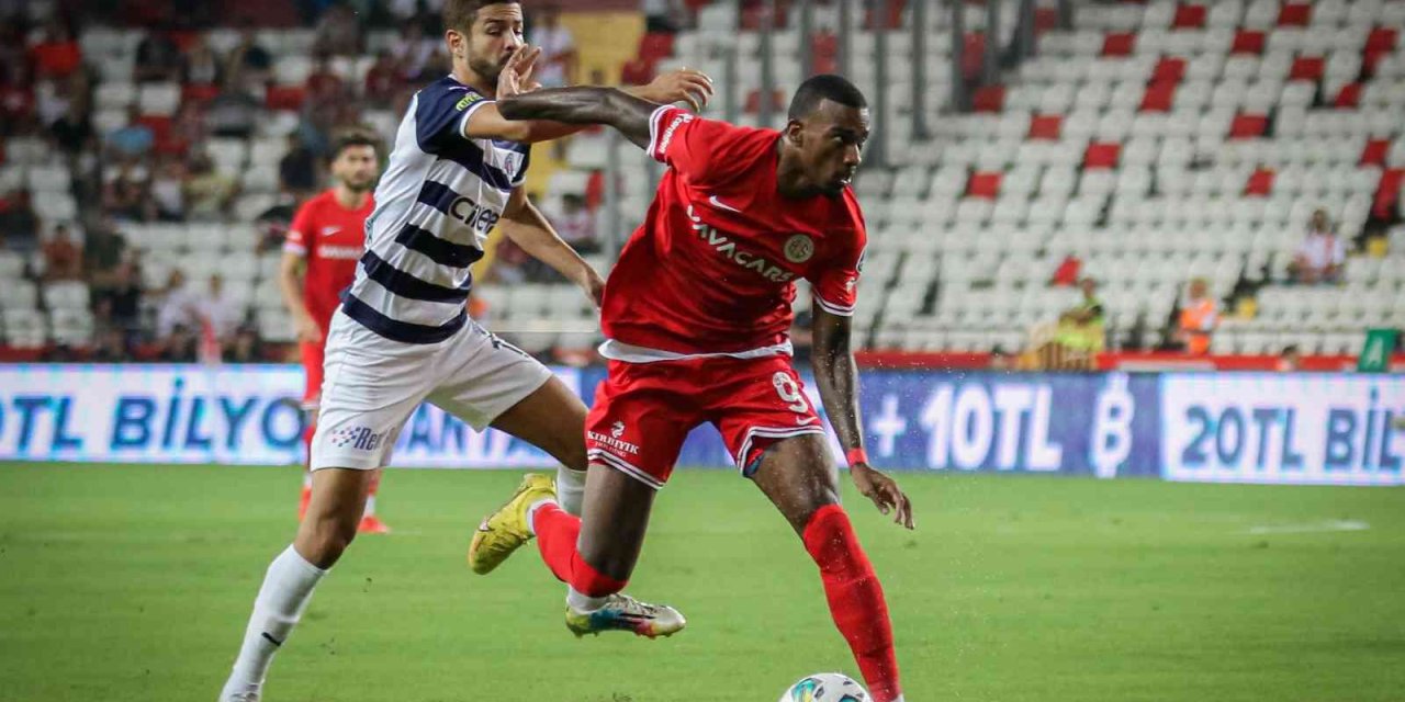 Spor Toto Süper Lig: Antalyaspor: 0 - Kasımpaşa: 1 (ilk Yarı)