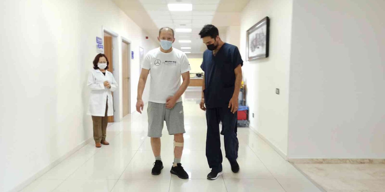 Covid-19 Sonrası Felç Geçiren Kazak Hasta Şifayı Türkiye’de Buldu