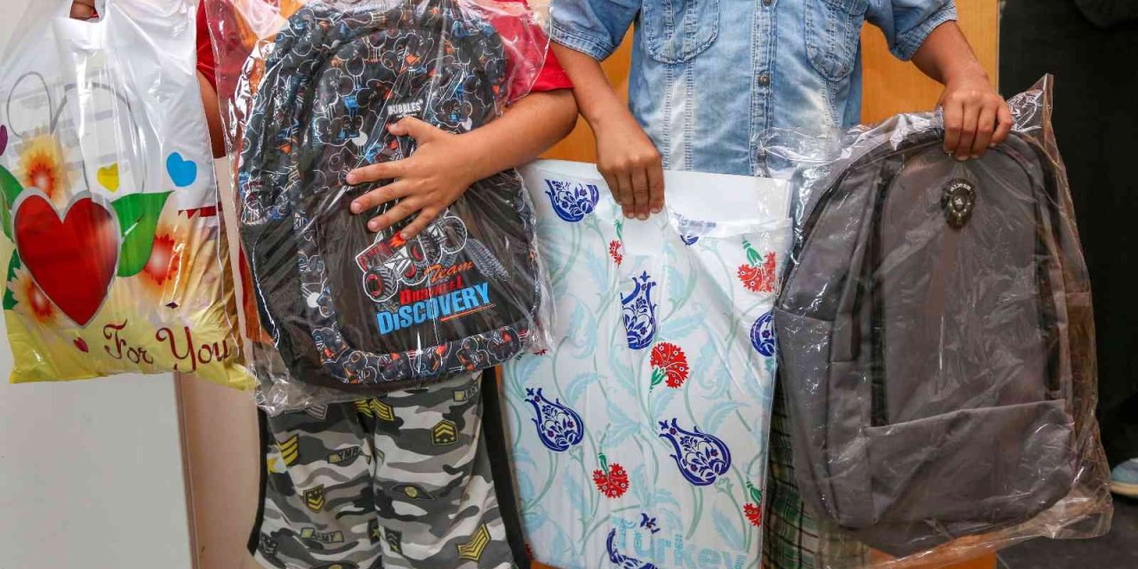 Meram Belediyesinden İhtiyaç Sahibi Ailelere Kırtasiye Desteği