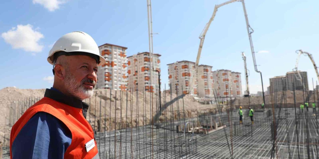 Başkan Çolakbayrakdar; "kentsel Dönüşümle Ayrıcalıklı Yaşam Sunuyoruz"