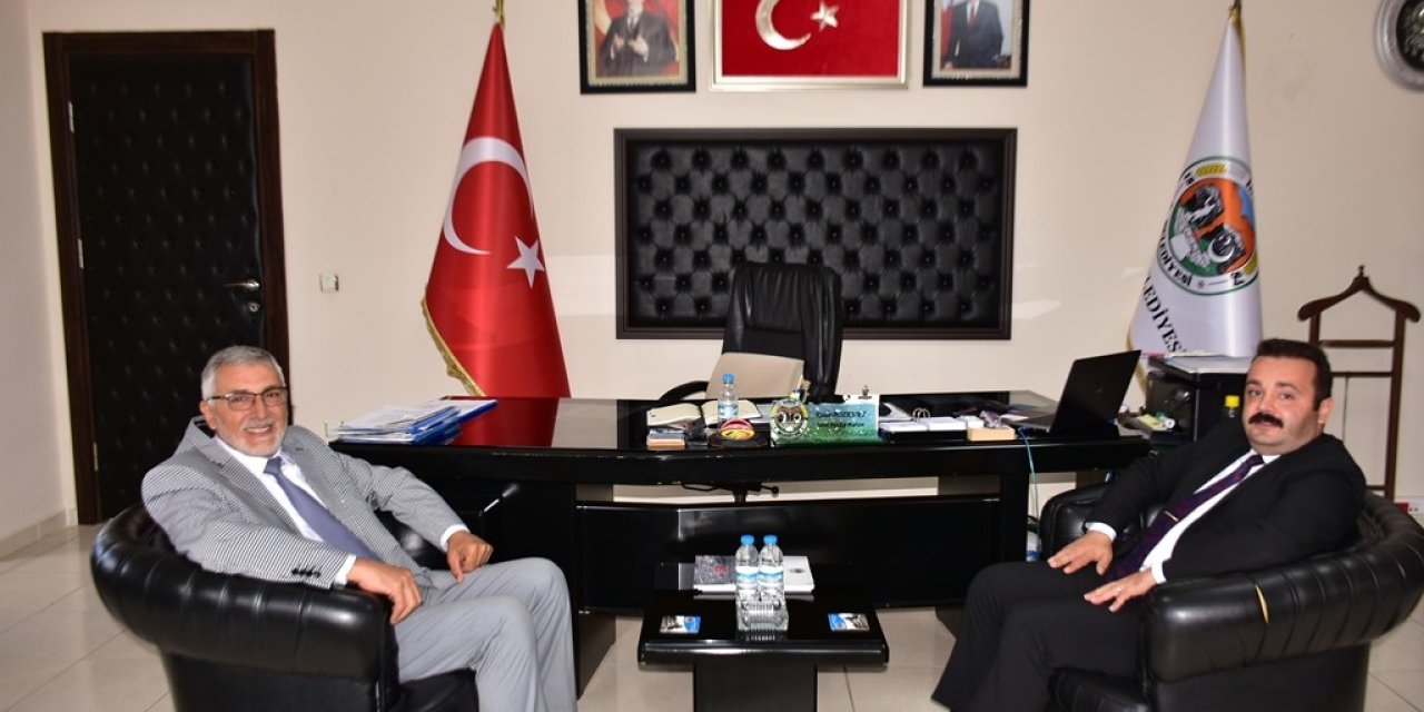Kaymakam Ustaoğlu’ndan Başkan Bozkurt’a Ziyaret
