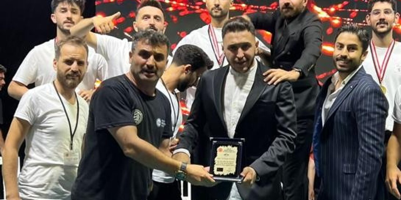 Eskişehirli Ünlü Saç Tasarımcısı Hasan Hüseyin Yılmaz’a Sakarya’da Jüri Görevi