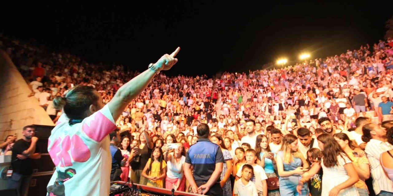 Kaş Gençlik Festivali Coşkusu Başladı