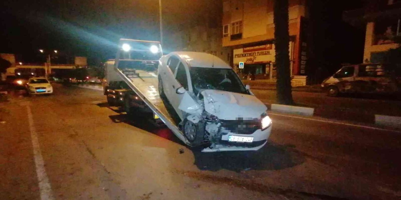 Alkollü Sürücü Otomobiliyle Park Halindeki Araca Çarptı