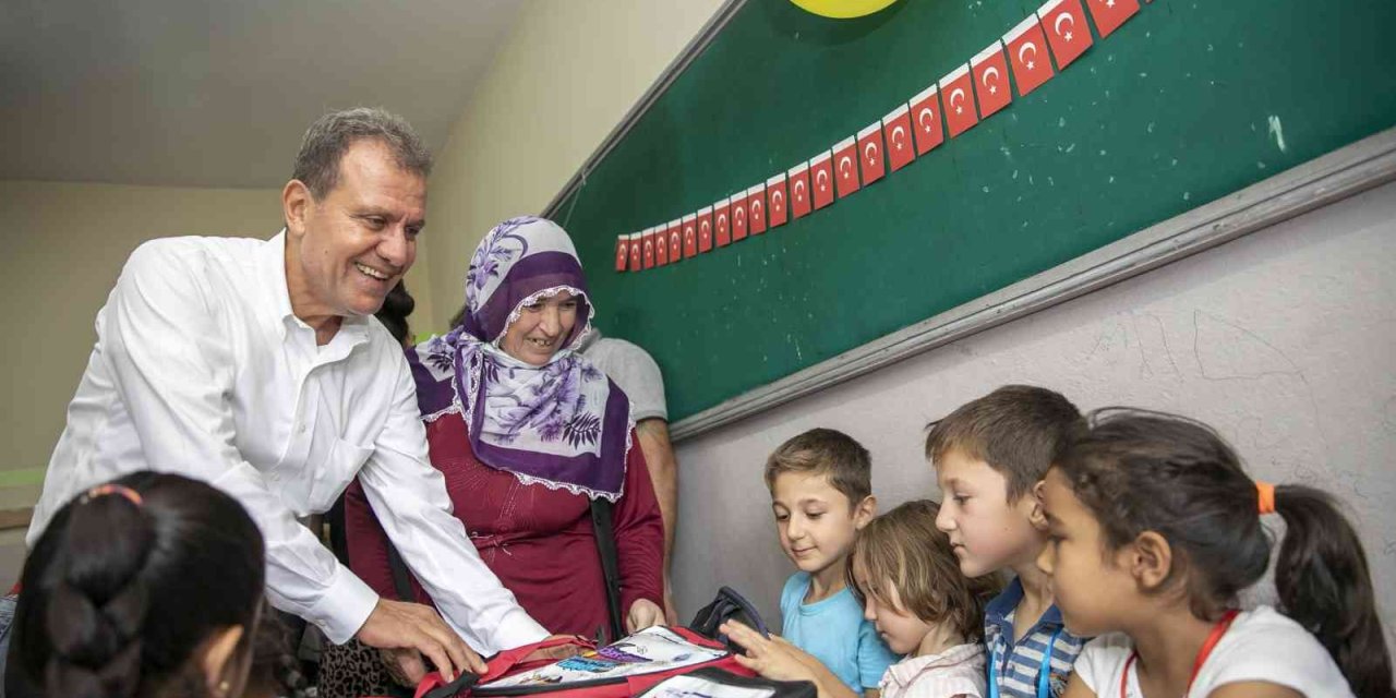 Mersin Büyükşehir Belediyesi 18 Bin Okul Çantası Dağıtacak
