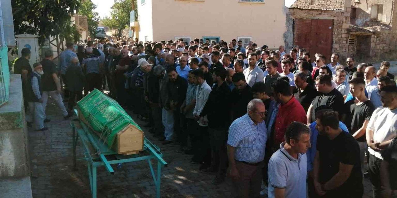 Mahmut Tekdemir Son Yolculuğuna Uğurlandı